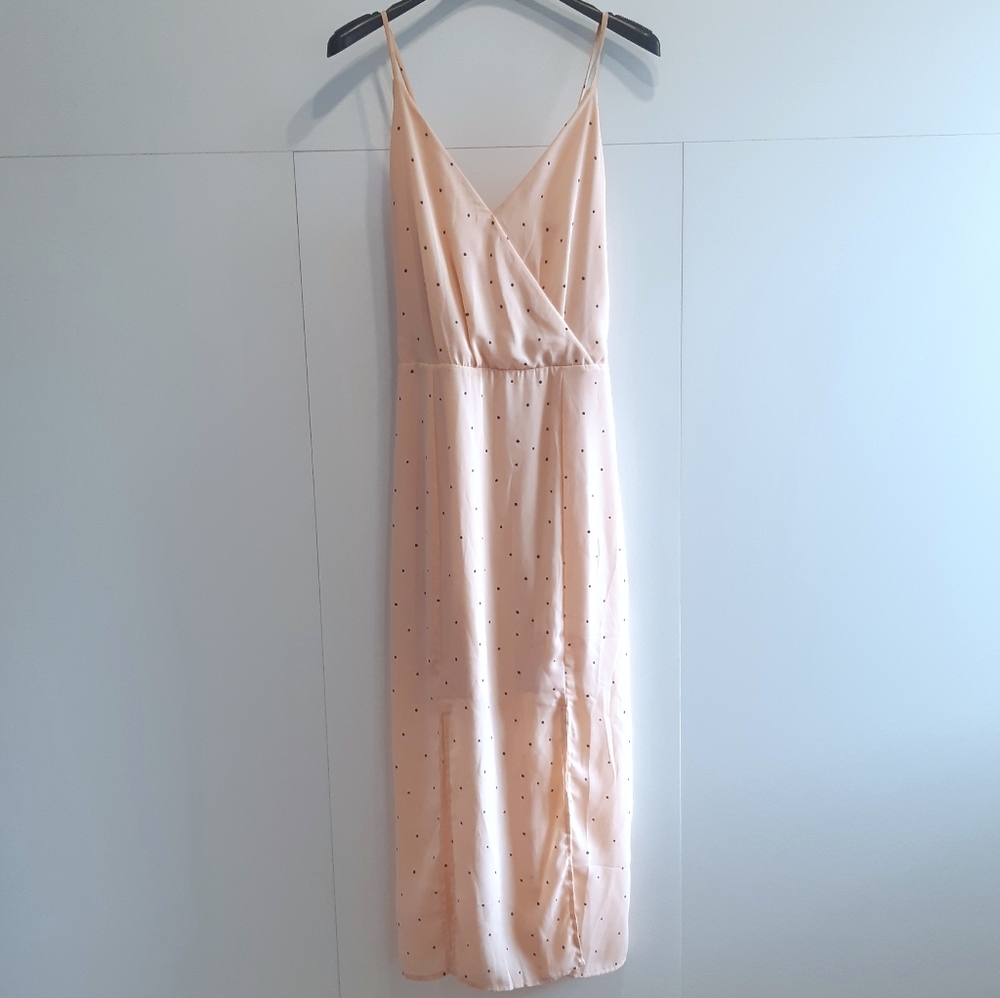Sienna sky long dress pink polka dots size mediu.